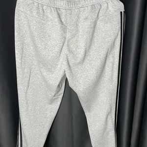 M adidas sweat pants